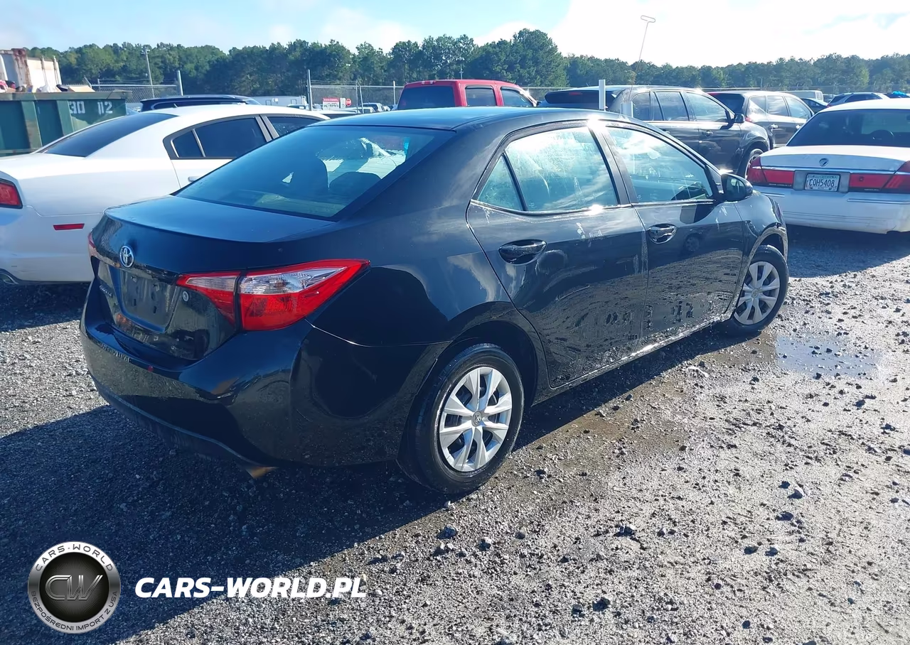 2018 Toyota Corolla L VIN:2T1BURHE4JC985881 - 4