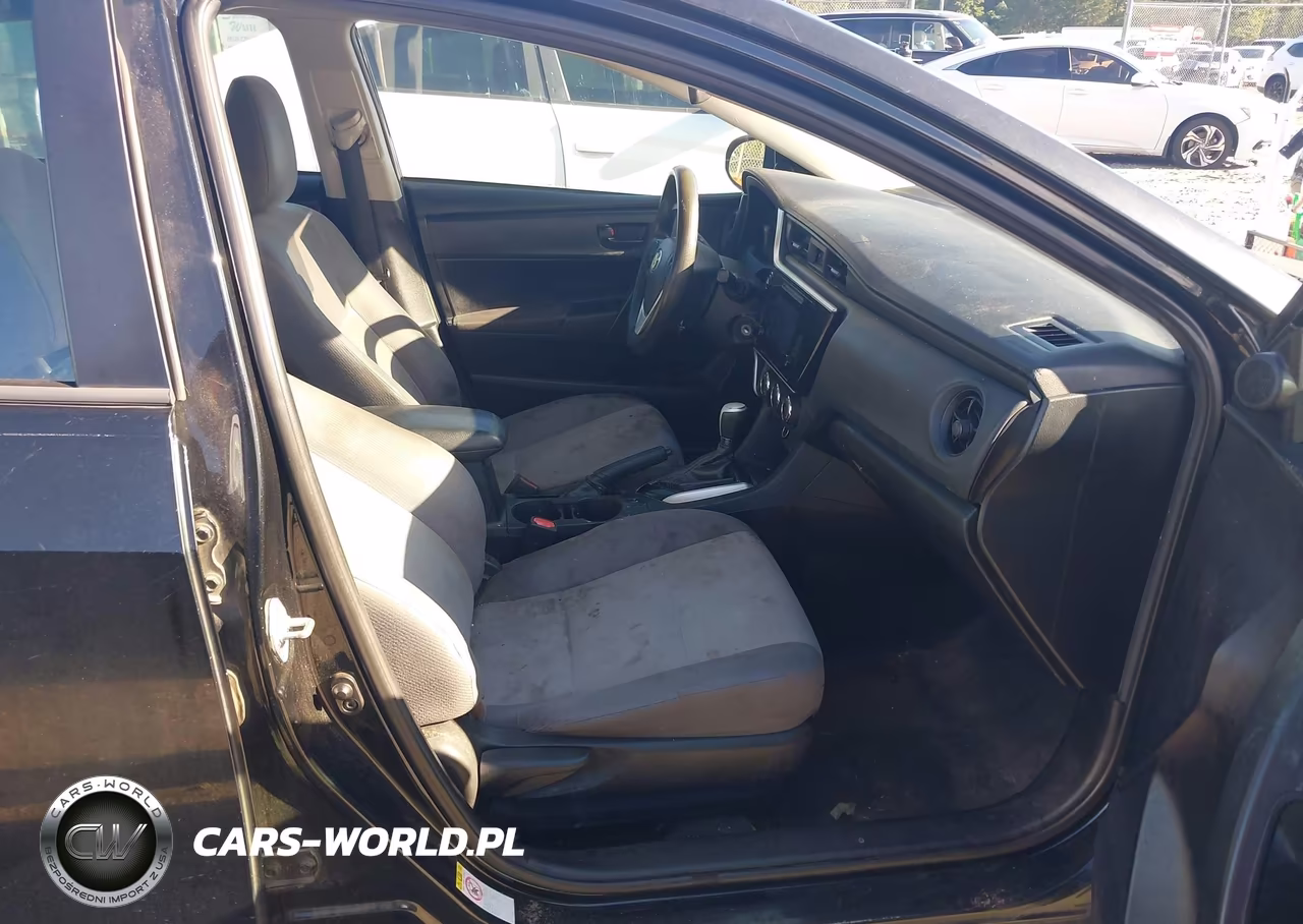 2018 Toyota Corolla L VIN:2T1BURHE4JC985881 - 5