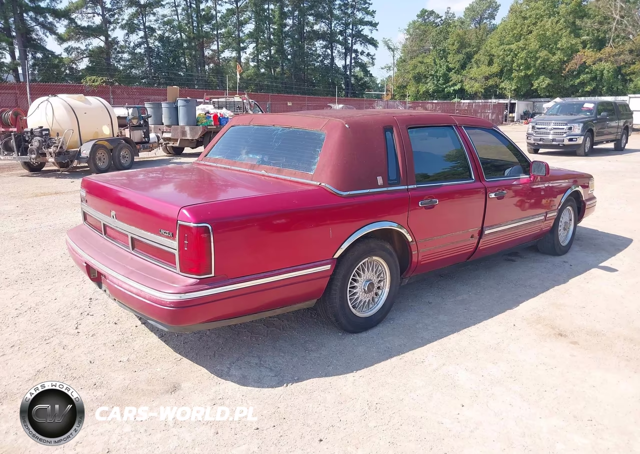 1995 Lincoln Town Car Signature-Spinnaker VIN:1LNLM82W7SY766714 - 4