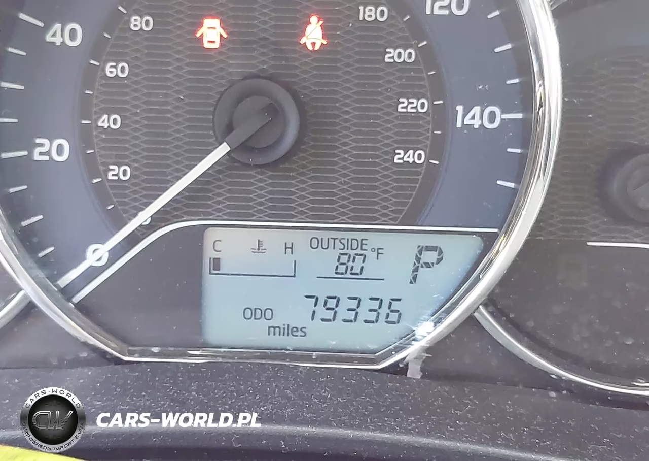 2016 Toyota Corolla Le VIN:2T1BURHE8GC745936 - 16