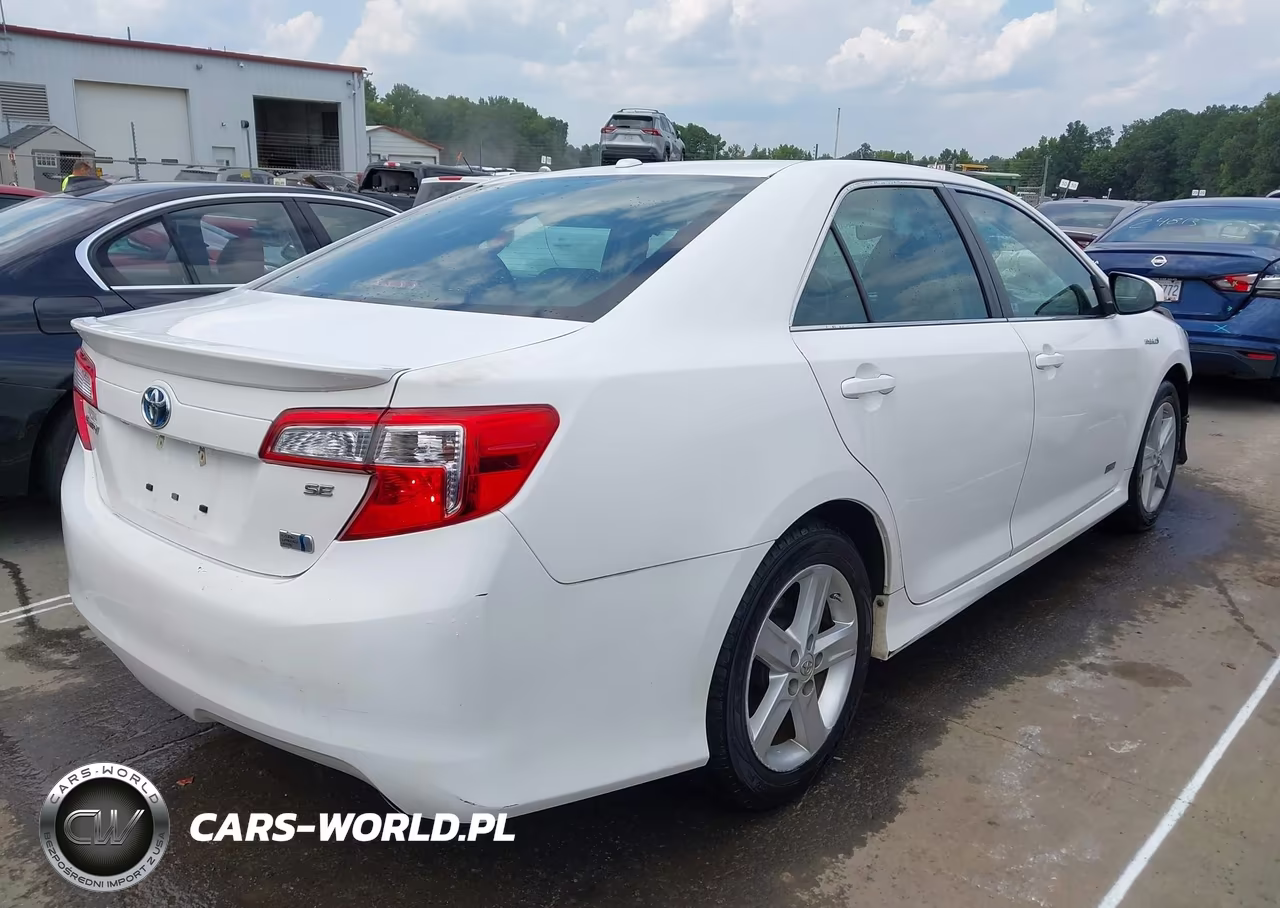 2014 Toyota Camry Hybrid Se Limited Edition VIN:4T1BD1FK8EU124587 - 4