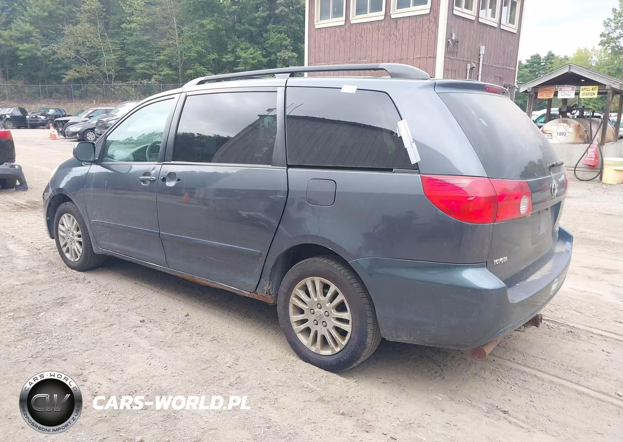 2010 Toyota Sienna Xle VIN:5TDDK4CC9AS028998 - 3