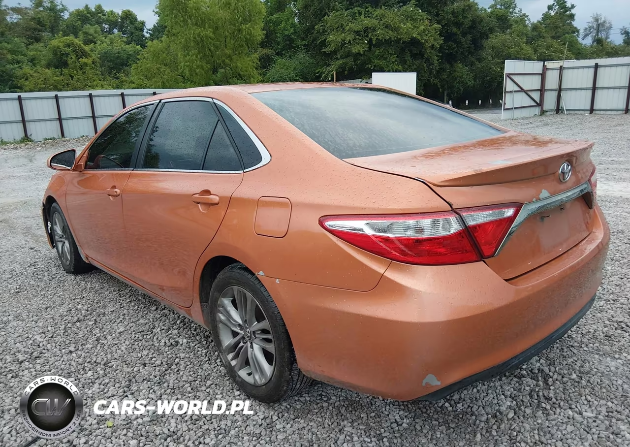 2016 Toyota Camry Se VIN:4T1BF1FK0GU564462 - 3