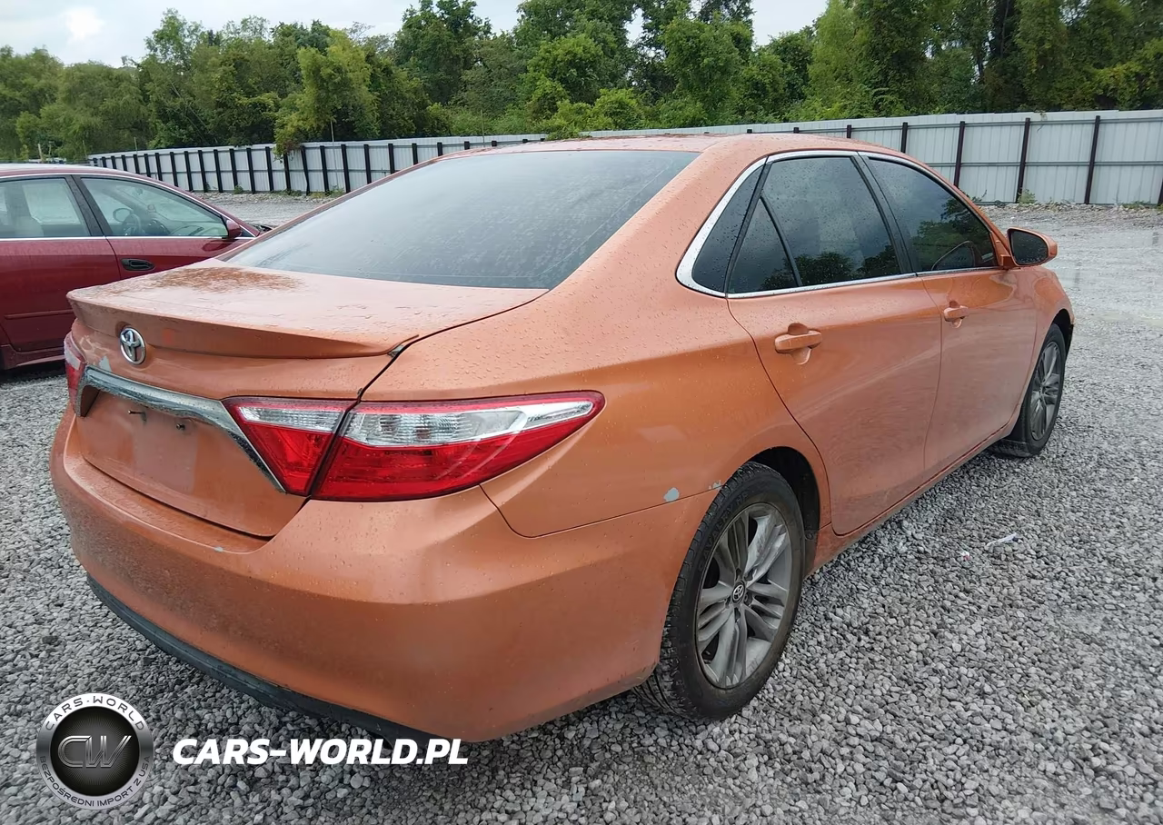 2016 Toyota Camry Se VIN:4T1BF1FK0GU564462 - 4