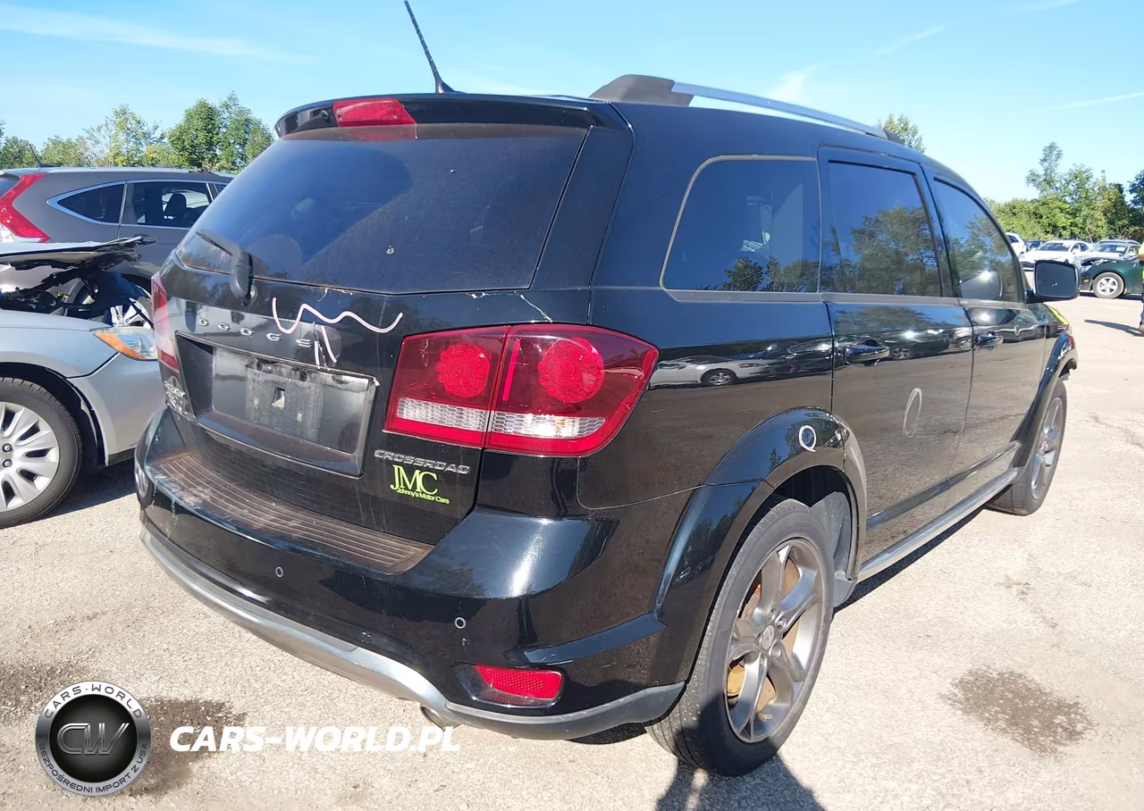 2016 Dodge Journey Crossroad Plus VIN:3C4PDDGG4GT243675 - 4