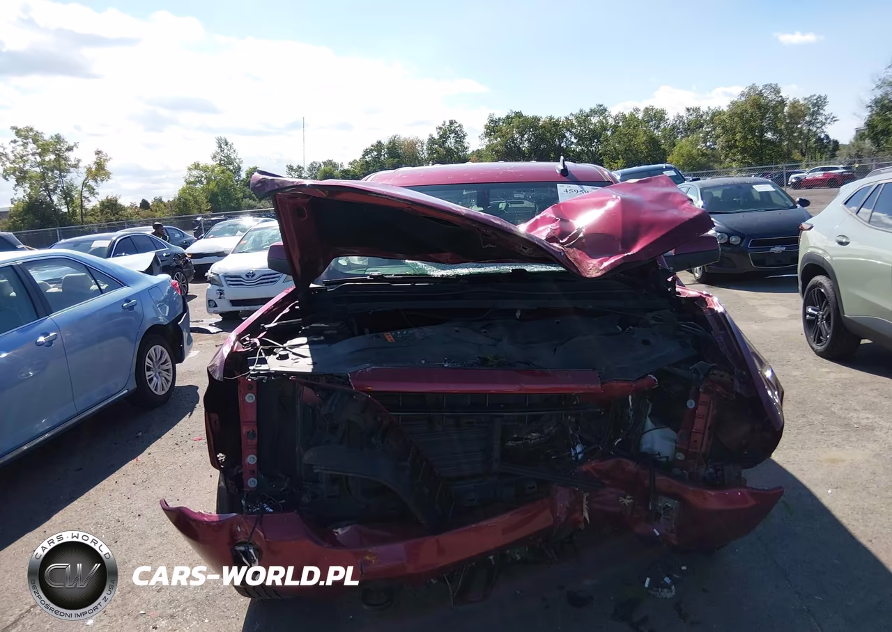 2018 Chevrolet Silverado 1500 2Lt VIN:1GCVKREC1JZ380440 - 12