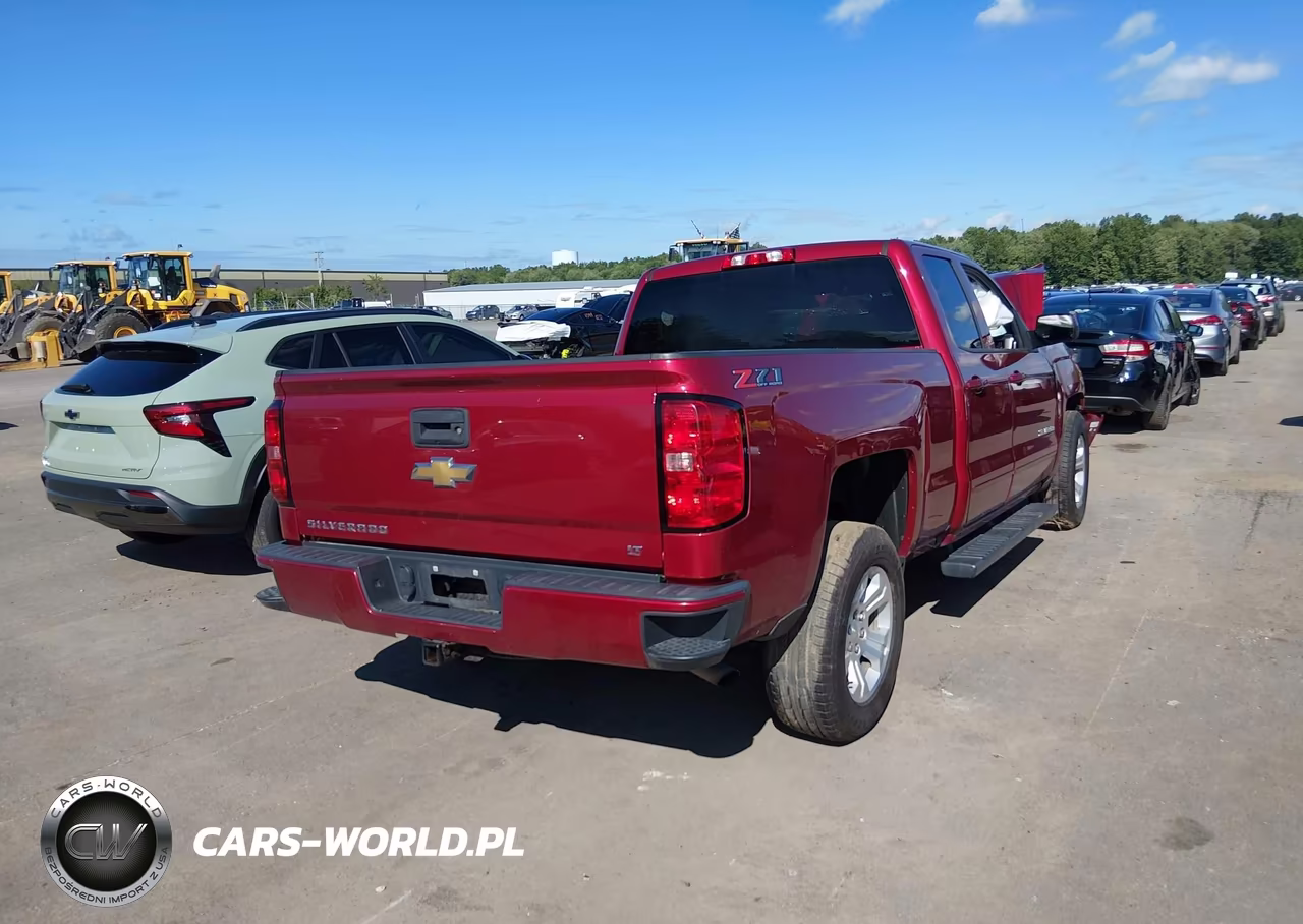2018 Chevrolet Silverado 1500 2Lt VIN:1GCVKREC1JZ380440 - 4