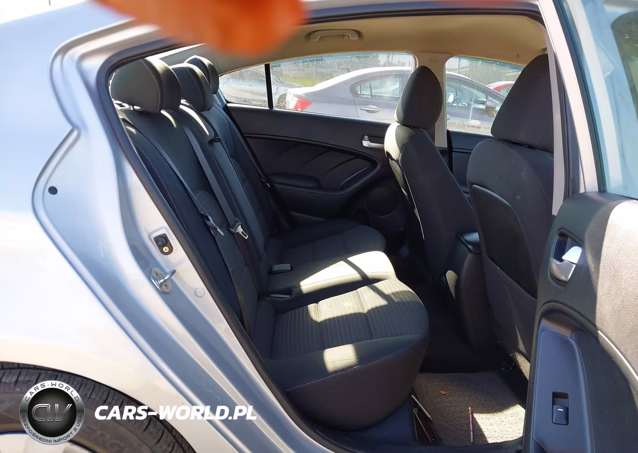 2018 Kia Forte Lx VIN:3KPFL4A77JE197794 - 8