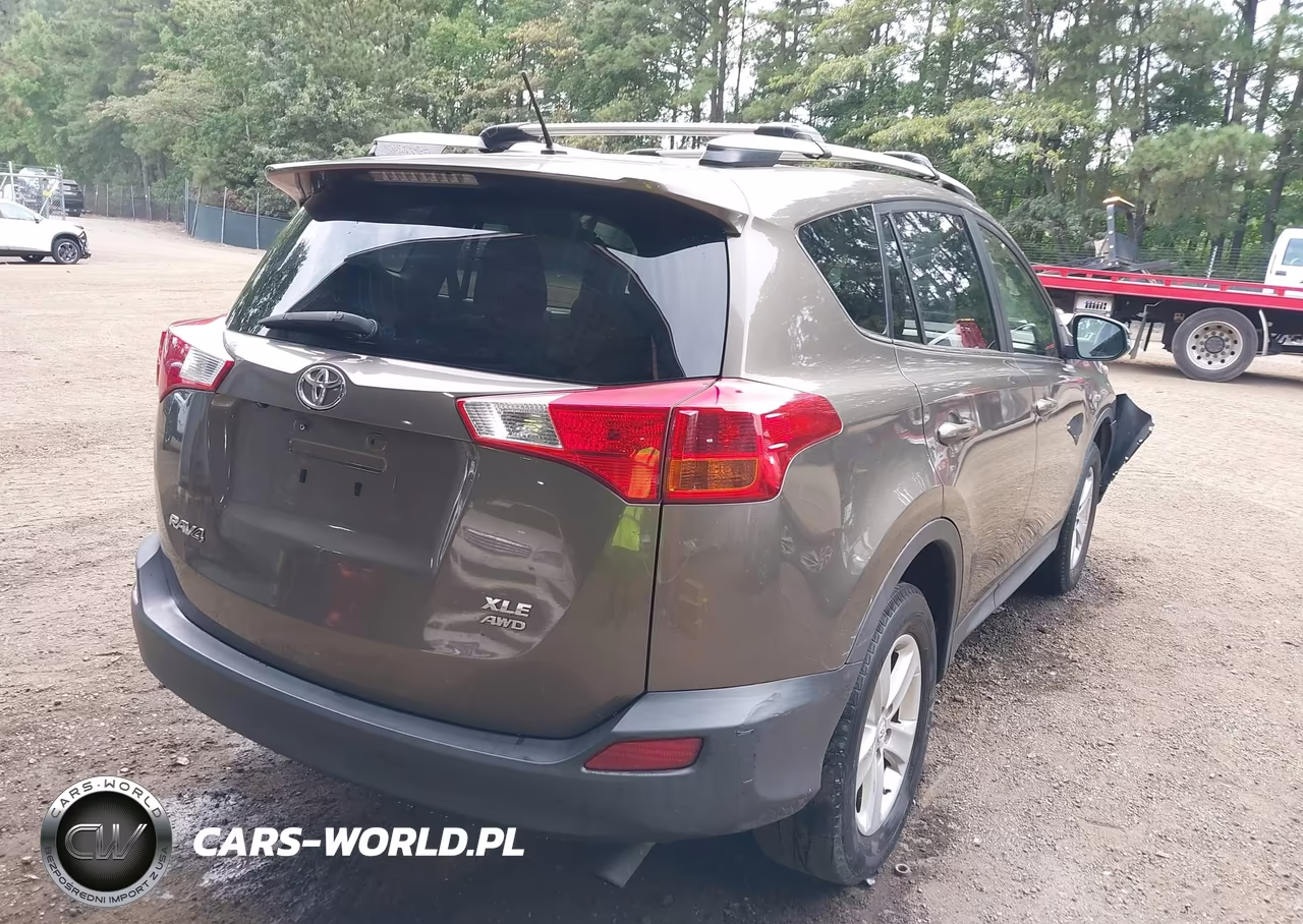 2013 Toyota Rav4 Xle VIN:JTMRFREV5DD031046 - 4