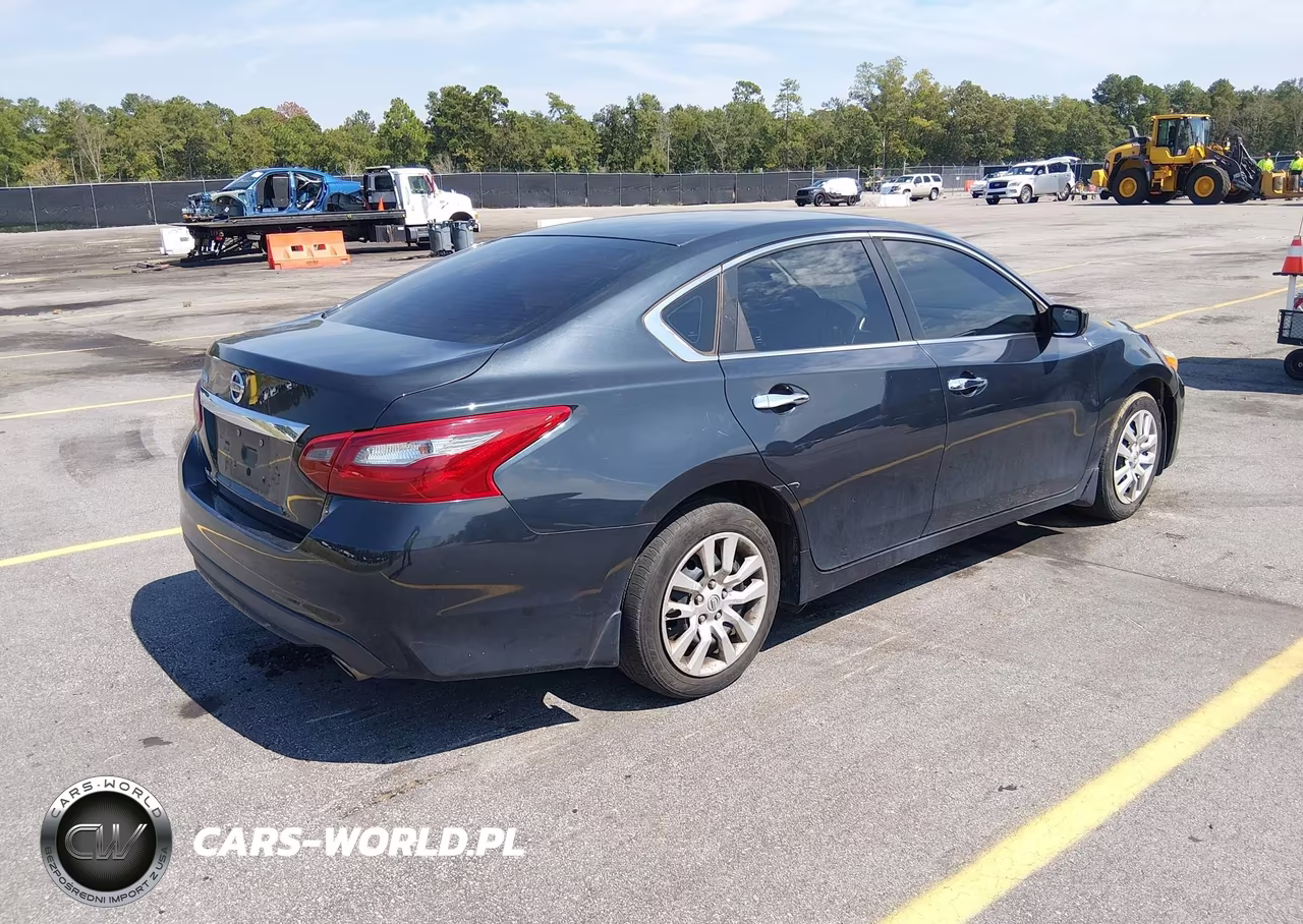 2018 Nissan Altima 2.5 S VIN:1N4AL3AP4JC106241 - 4