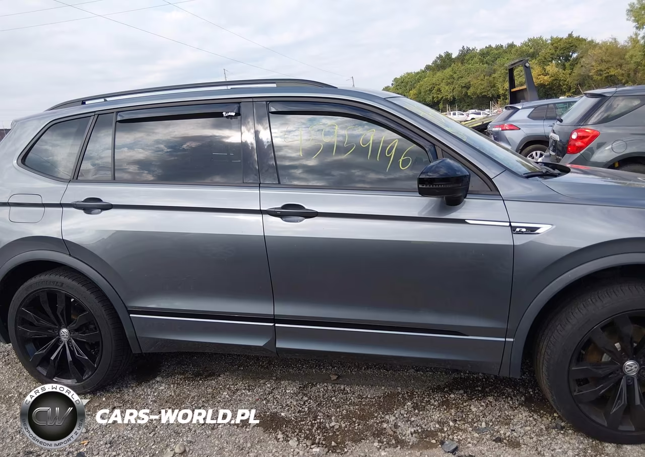2020 Volkswagen Tiguan 2.0T Se-2.0T Se R-Line Black-2.0T Sel VIN:3VV2B7AX0LM131360 - 13