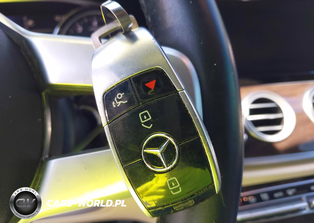 2019 Mercedes-Benz E 300 VIN:WDDZF4JB7KA514119 - 11