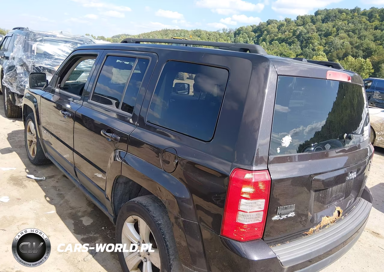 2014 Jeep Patriot Latitude VIN:1C4NJRFB3ED762304 - 3