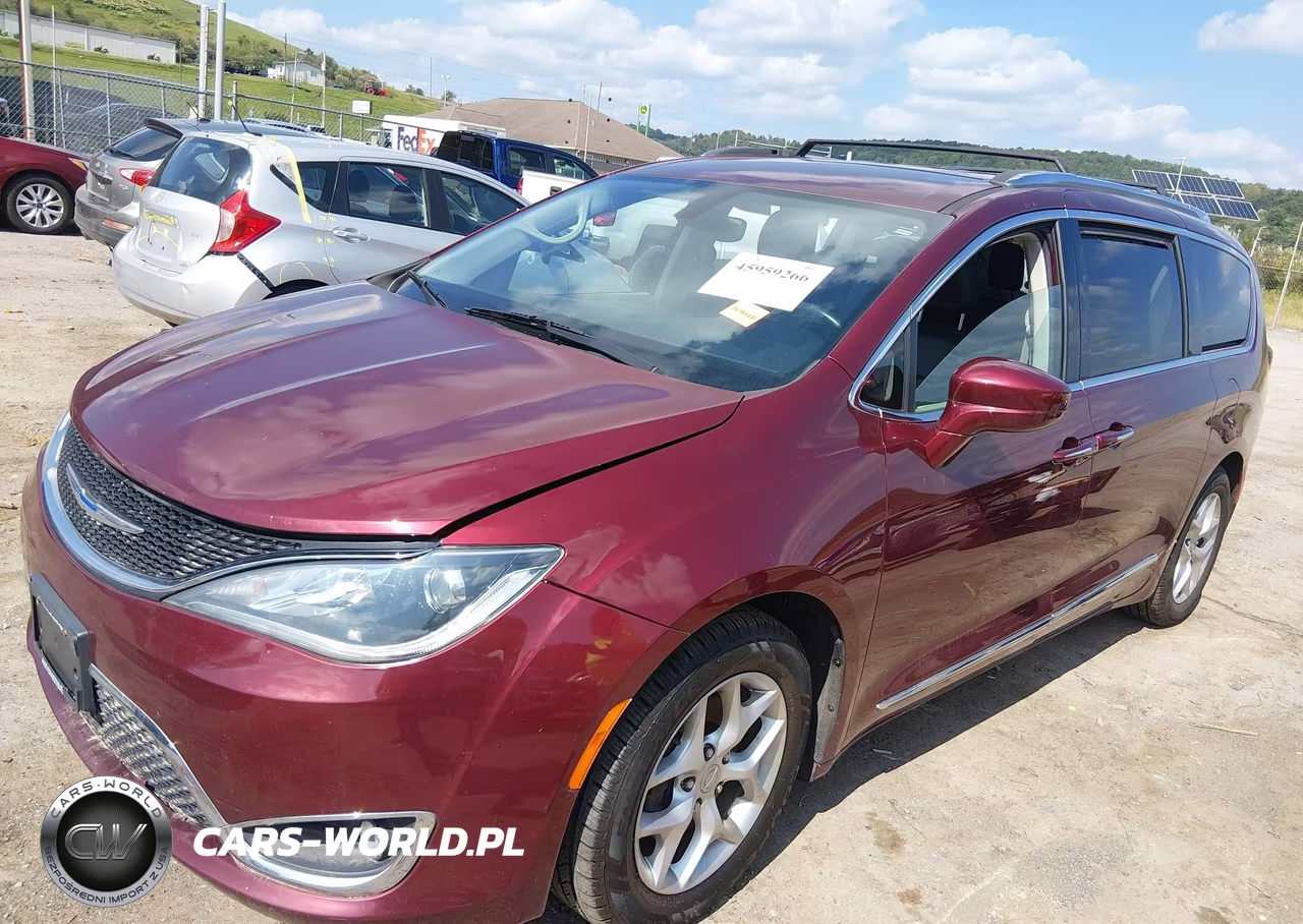 2018 Chrysler Pacifica Touring L Plus VIN:2C4RC1EG7JR315489 - 2