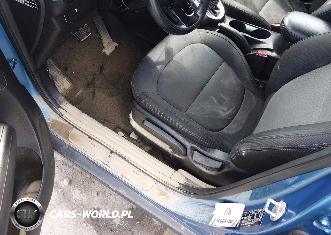 2018 Kia Soul + VIN:KNDJP3A56J7587020 - 6