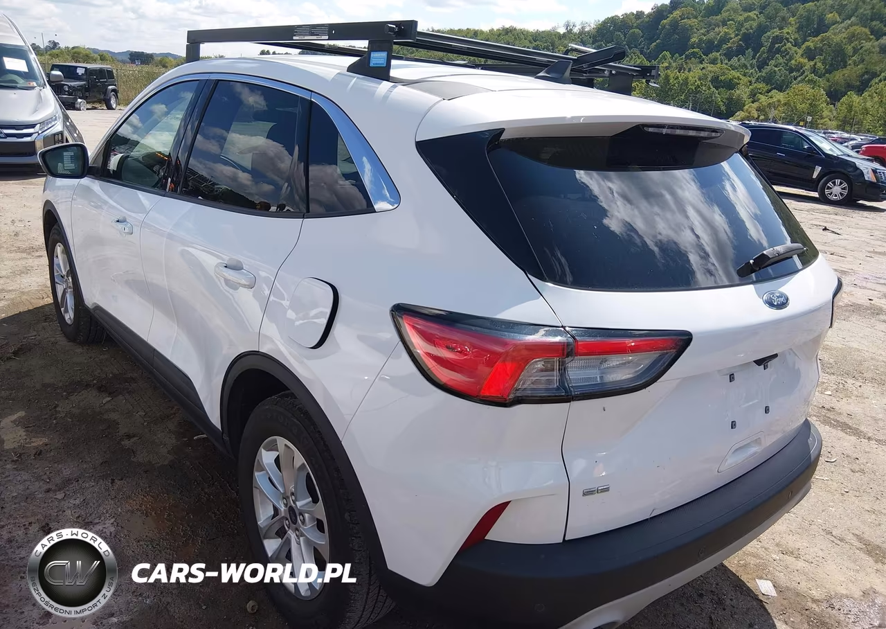 2021 Ford Escape Se VIN:1FMCU0G64MUA61079 - 3