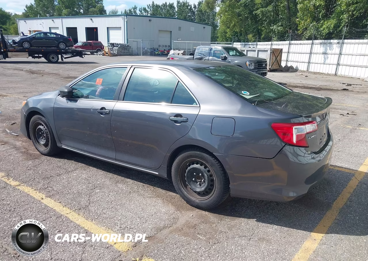 2013 Toyota Camry Le VIN:4T1BF1FK1DU236589 - 3