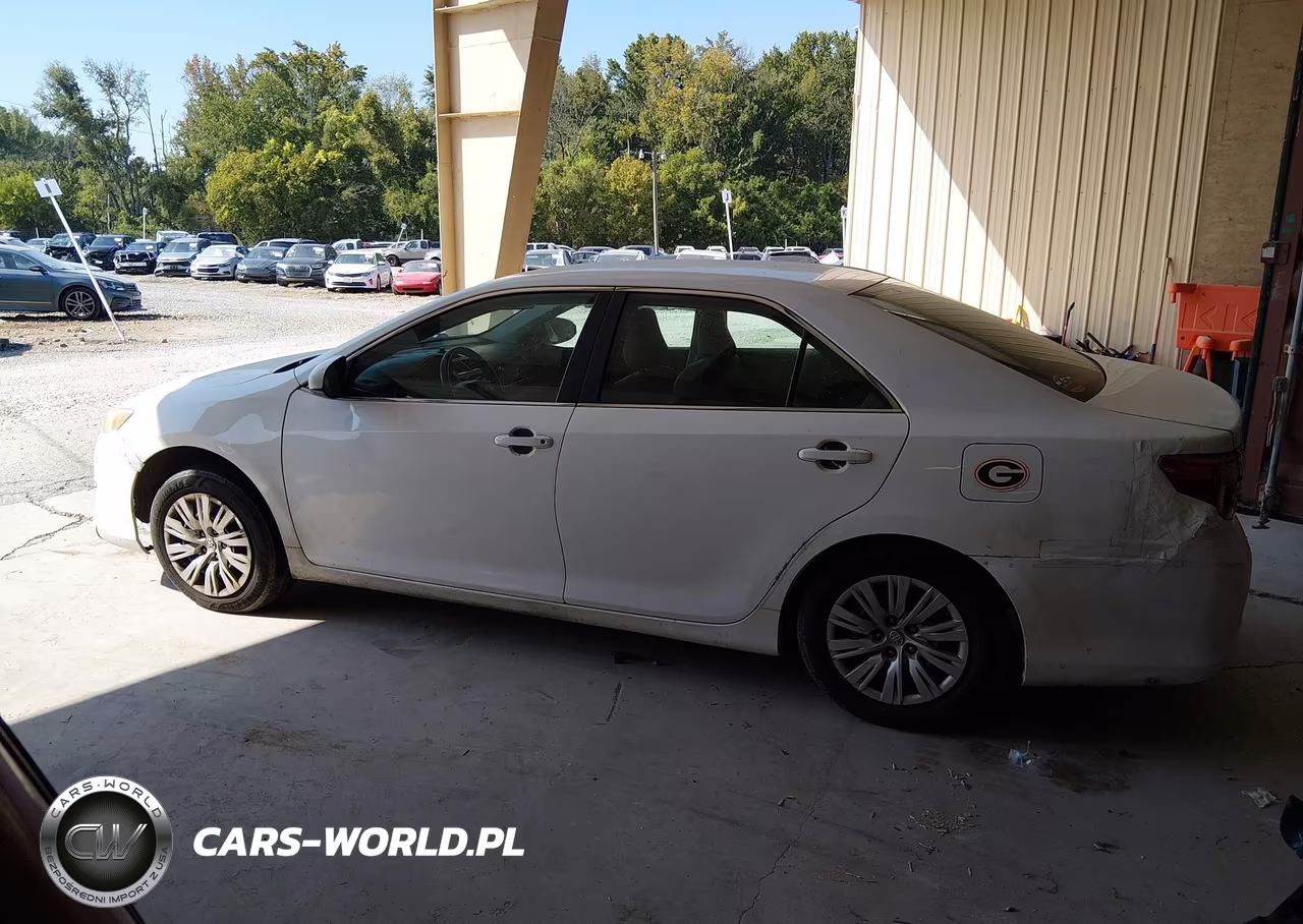 2014 Toyota Camry L VIN:4T1BF1FK5EU868366 - 14