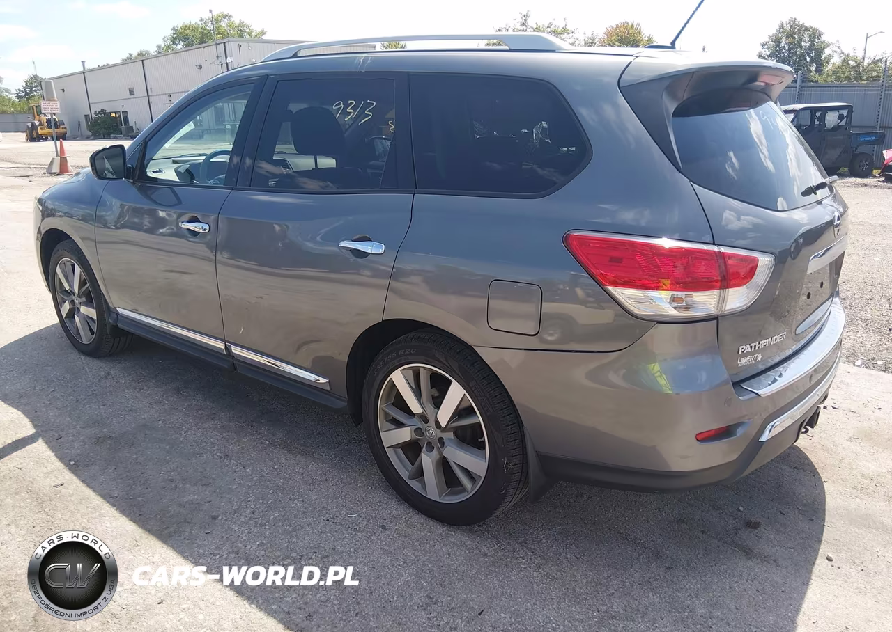 2015 Nissan Pathfinder Platinum VIN:5N1AR2MMXFC631182 - 3
