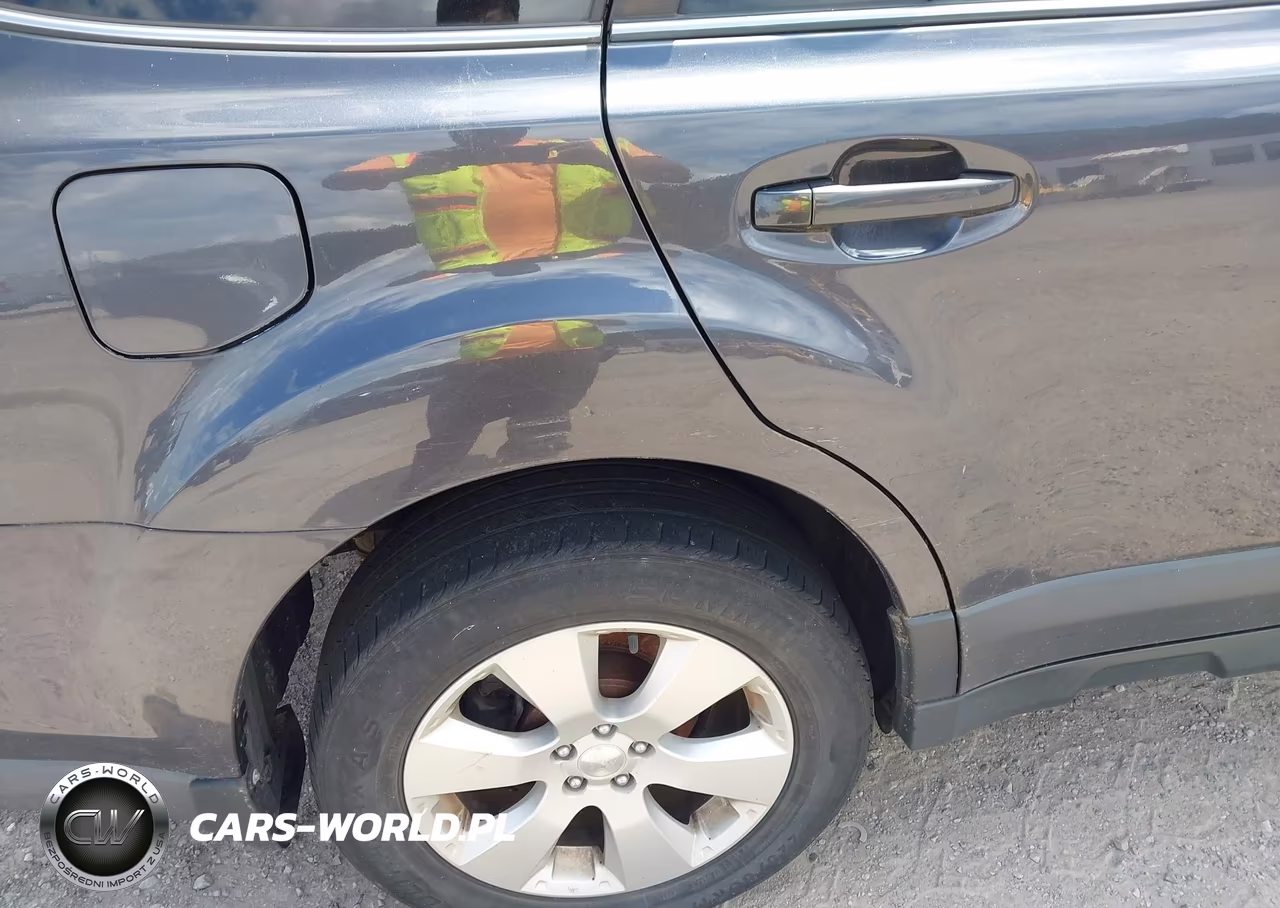 2011 Subaru Outback 2.5I Limited VIN:4S4BRBLC7B3340467 - 12
