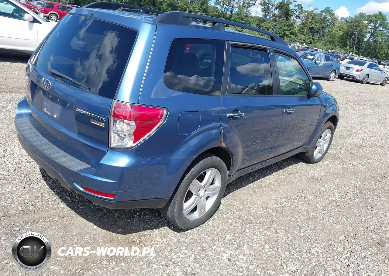 2010 Subaru Forester 2.5X Premium VIN:JF2SH6CCXAH733025 - 4