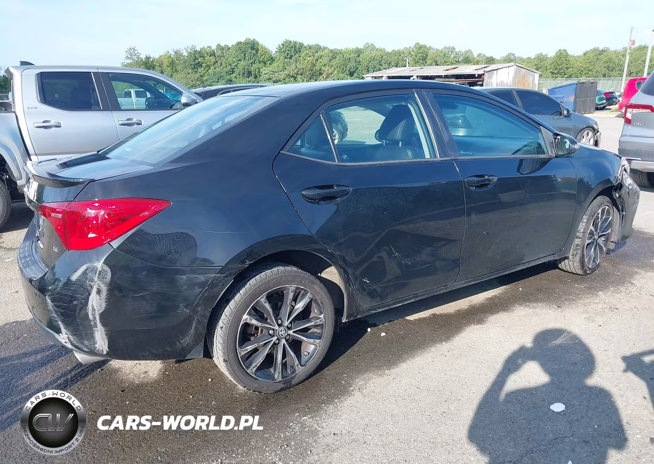 2018 Toyota Corolla Se VIN:2T1BURHE9JC077555 - 4