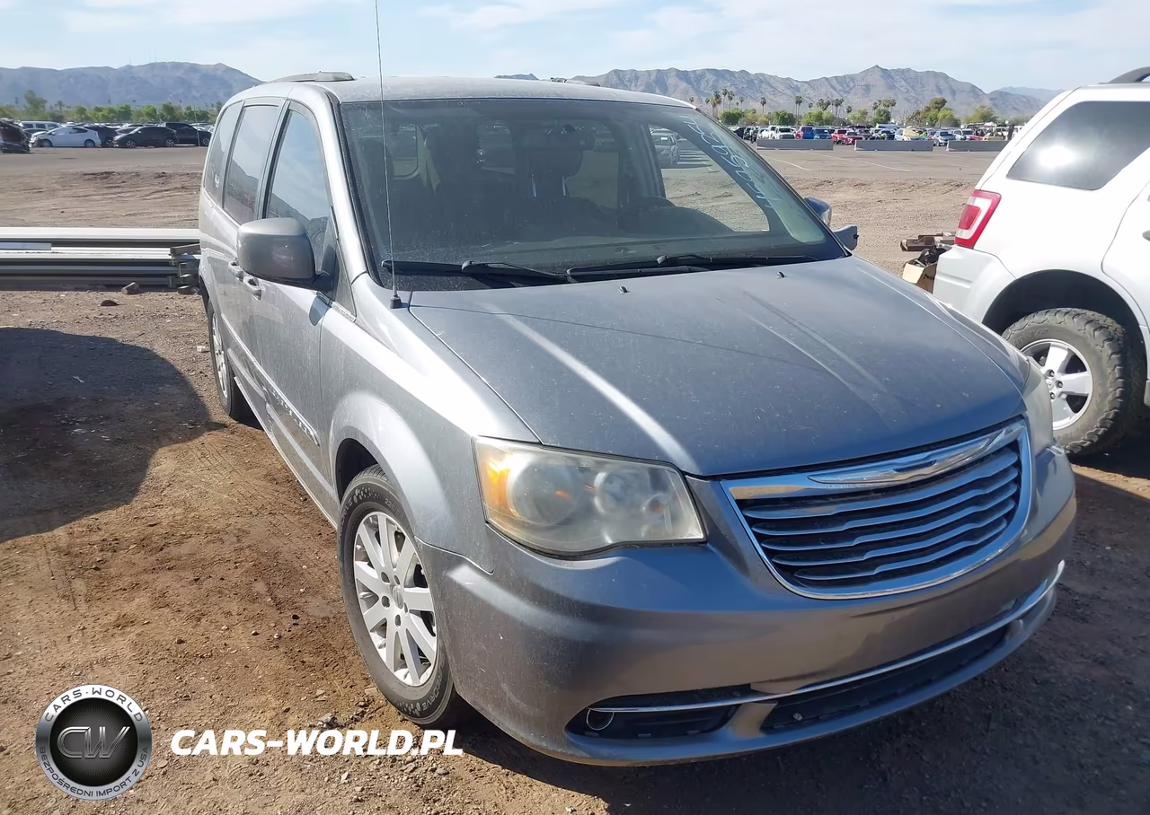 2014 Chrysler Town & Country Touring – zdjęcie 1 z 11