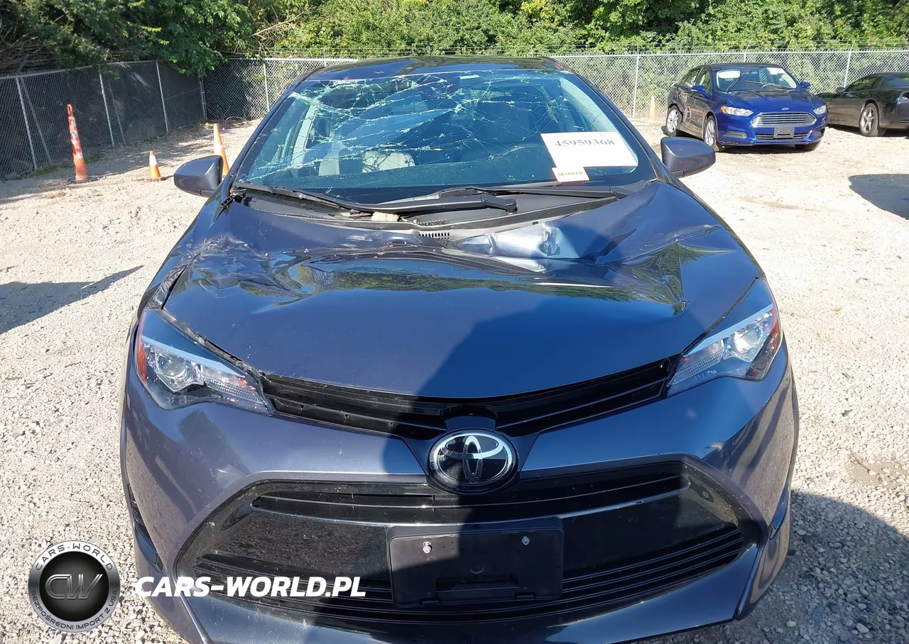 2017 Toyota Corolla Le VIN:2T1BURHE3HC935841 - 12