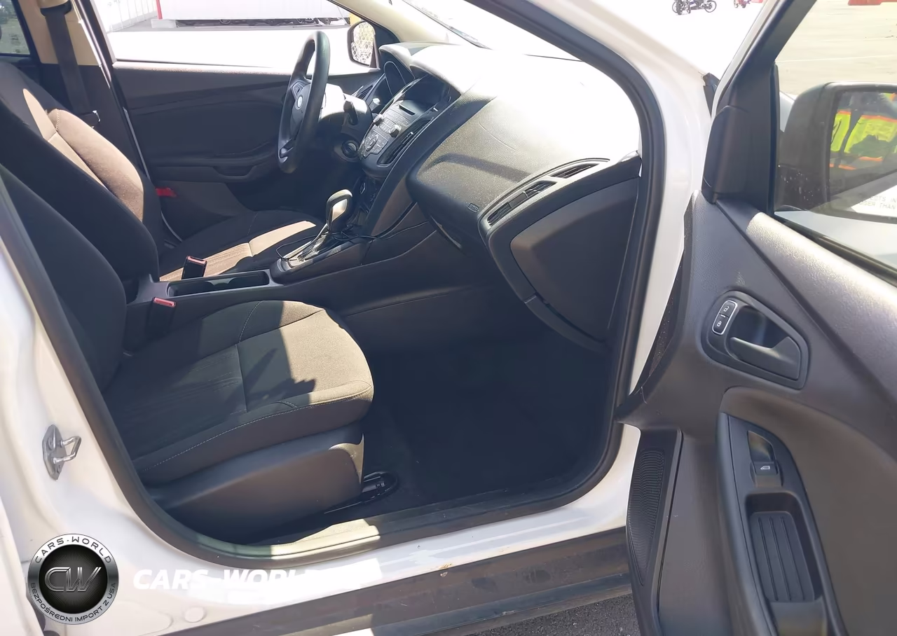 2017 Ford Focus S VIN:1FADP3E29HL257943 - 5