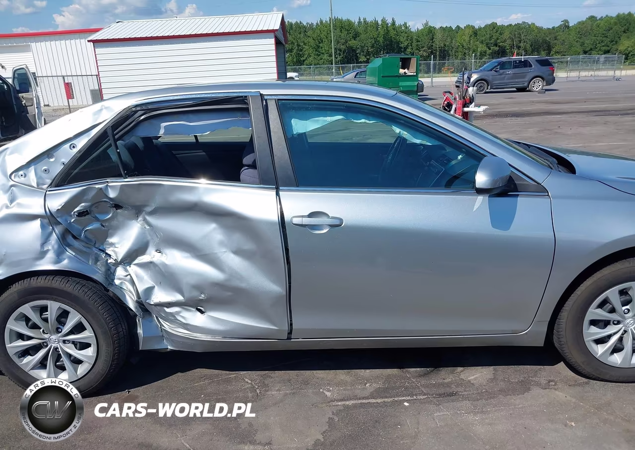 2016 Toyota Camry Le VIN:4T1BF1FK3GU175332 - 13