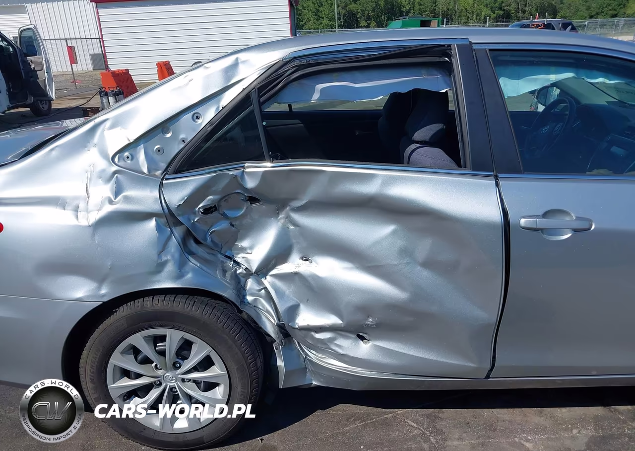 2016 Toyota Camry Le VIN:4T1BF1FK3GU175332 - 6