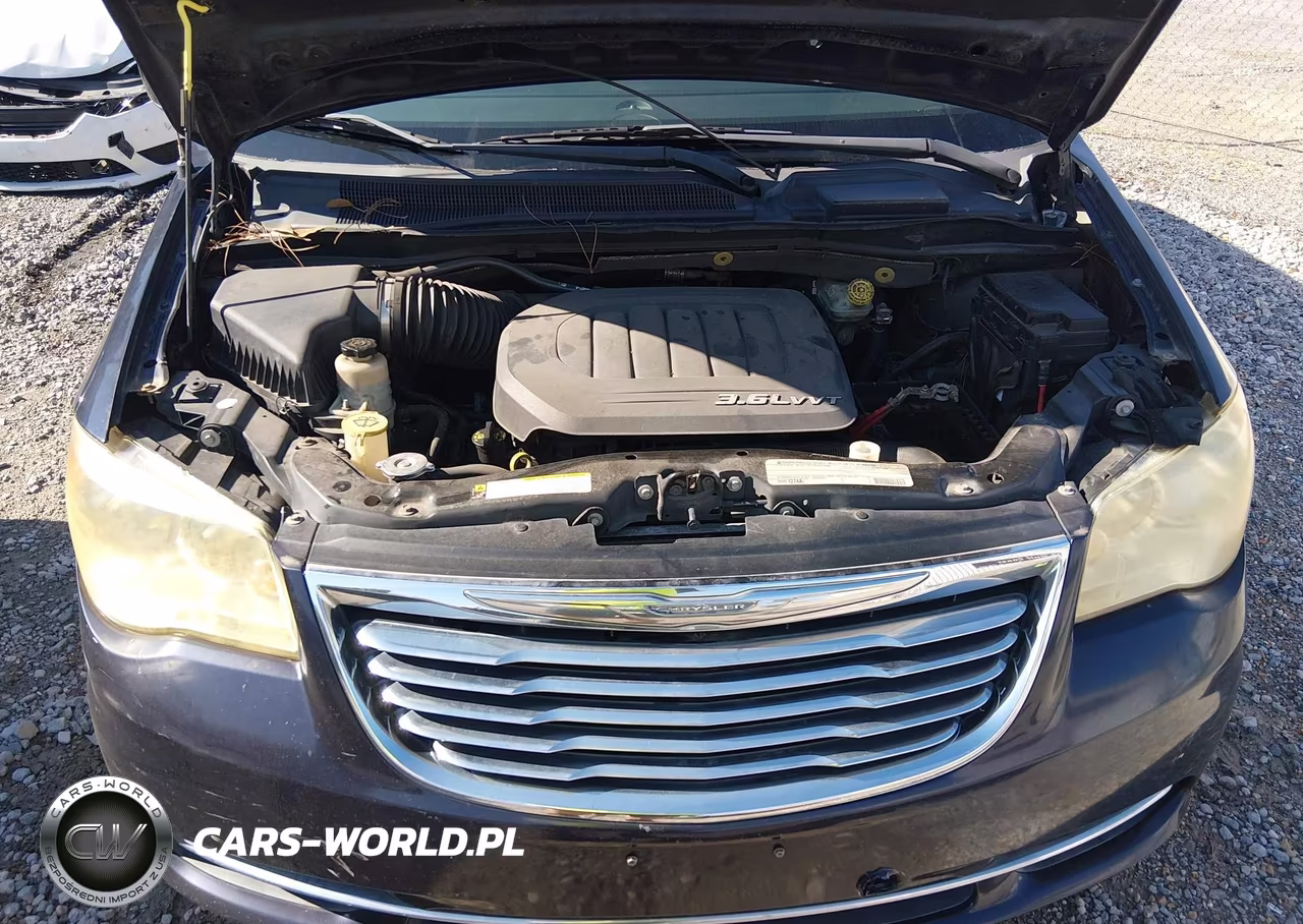 2011 Chrysler Town & Country Touring VIN:2A4RR5DG3BR667021 - 10
