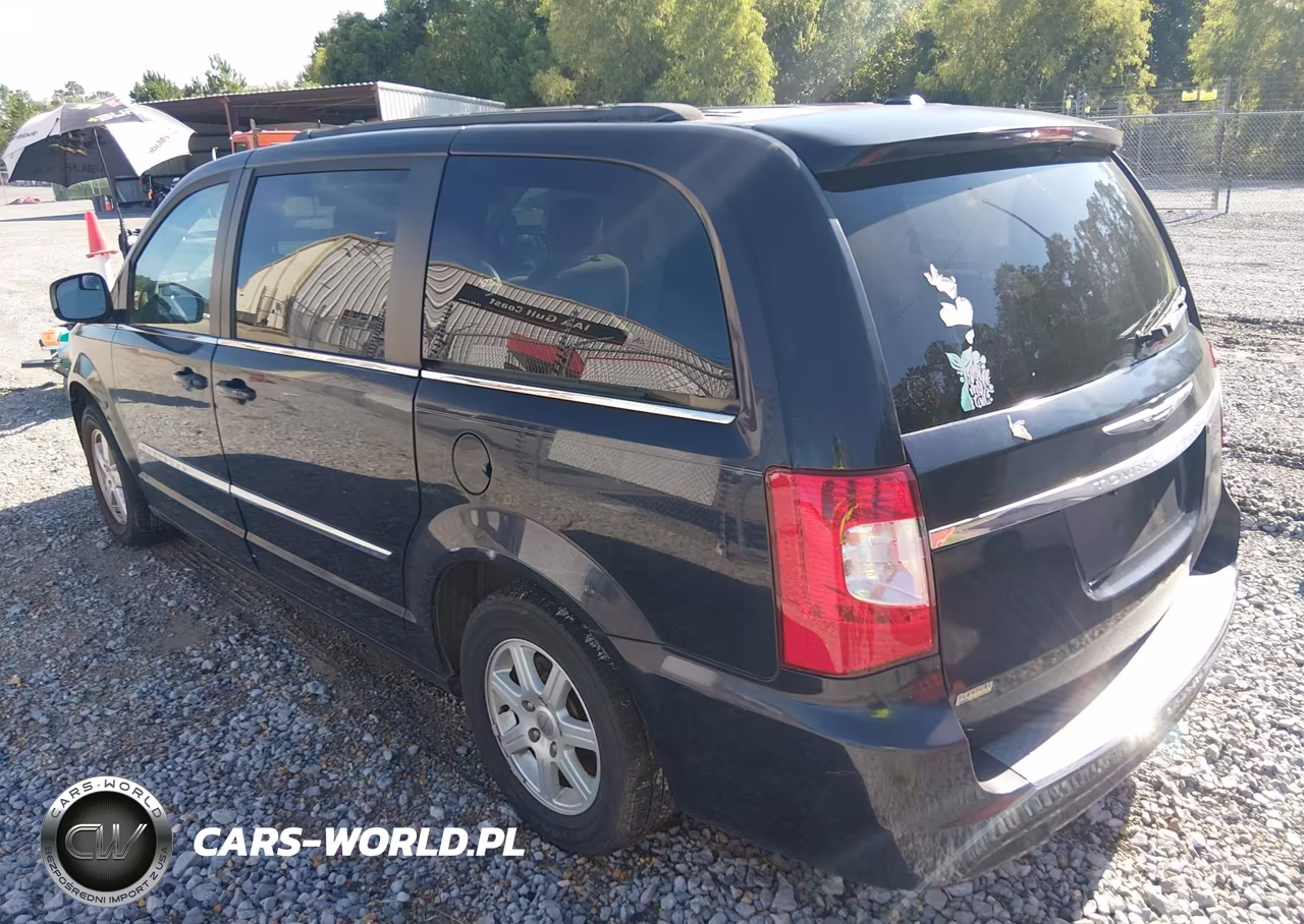 2011 Chrysler Town & Country Touring VIN:2A4RR5DG3BR667021 - 3