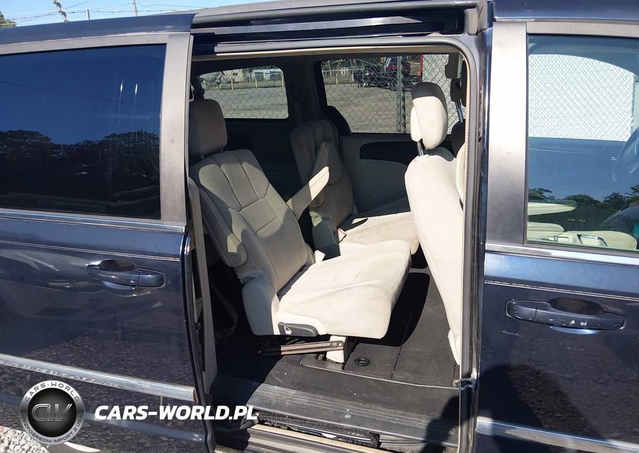 2011 Chrysler Town & Country Touring VIN:2A4RR5DG3BR667021 - 8