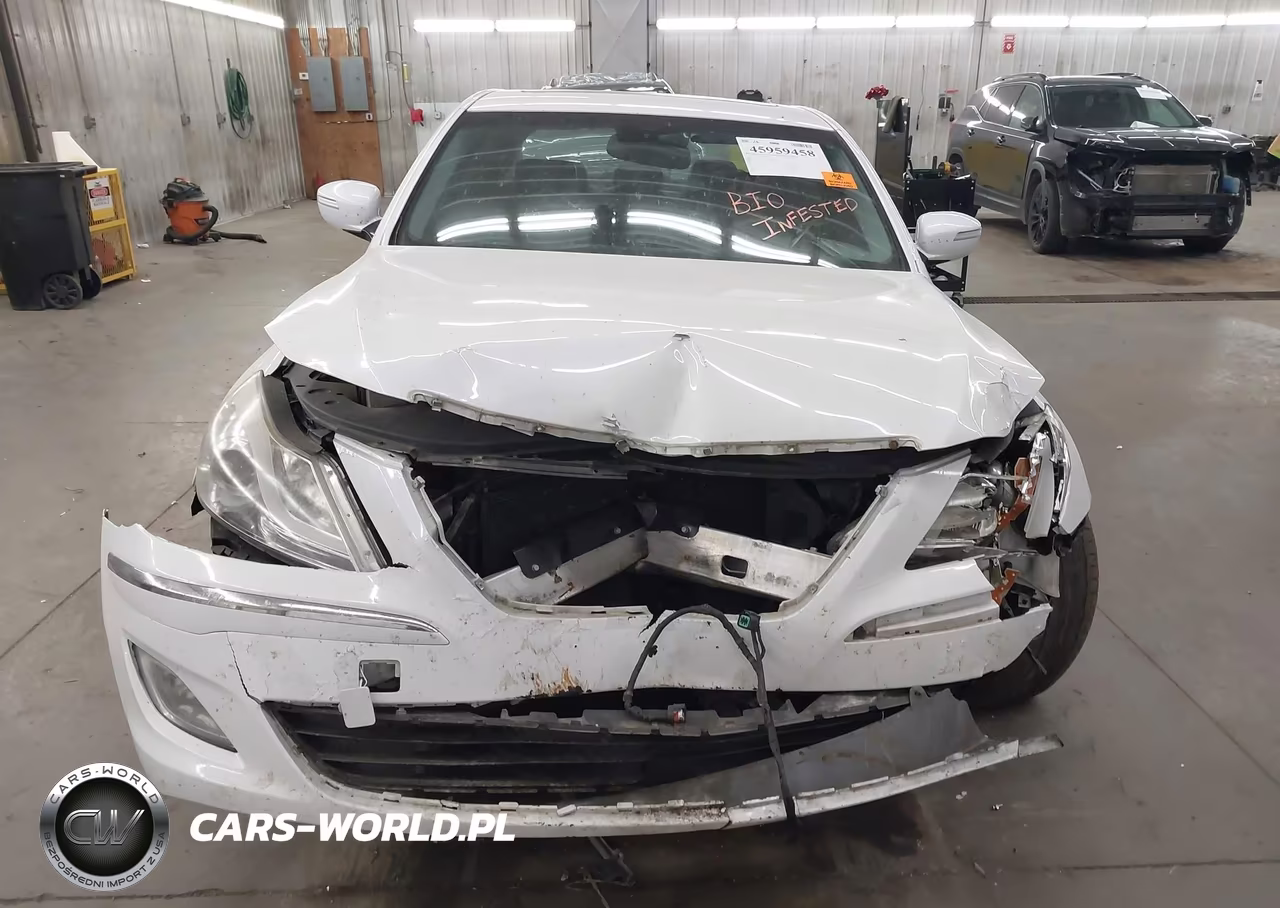2014 Hyundai Genesis 3.8 VIN:KMHGC4DD7EU260644 - 13