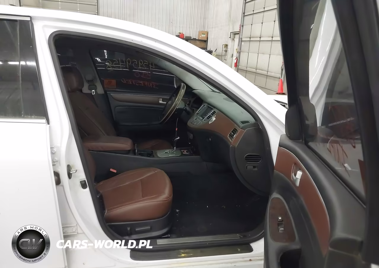 2014 Hyundai Genesis 3.8 VIN:KMHGC4DD7EU260644 - 5