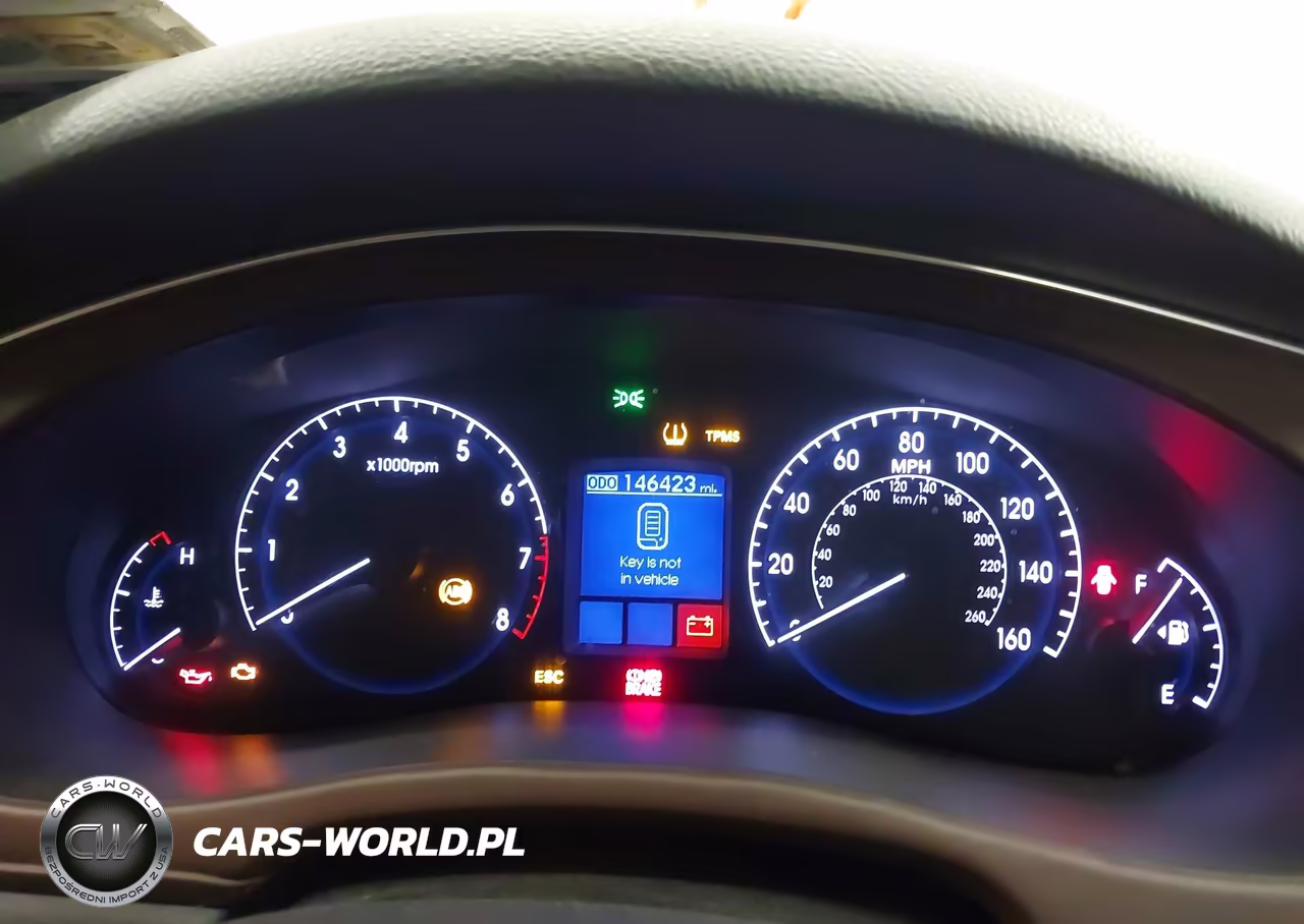2014 Hyundai Genesis 3.8 VIN:KMHGC4DD7EU260644 - 7