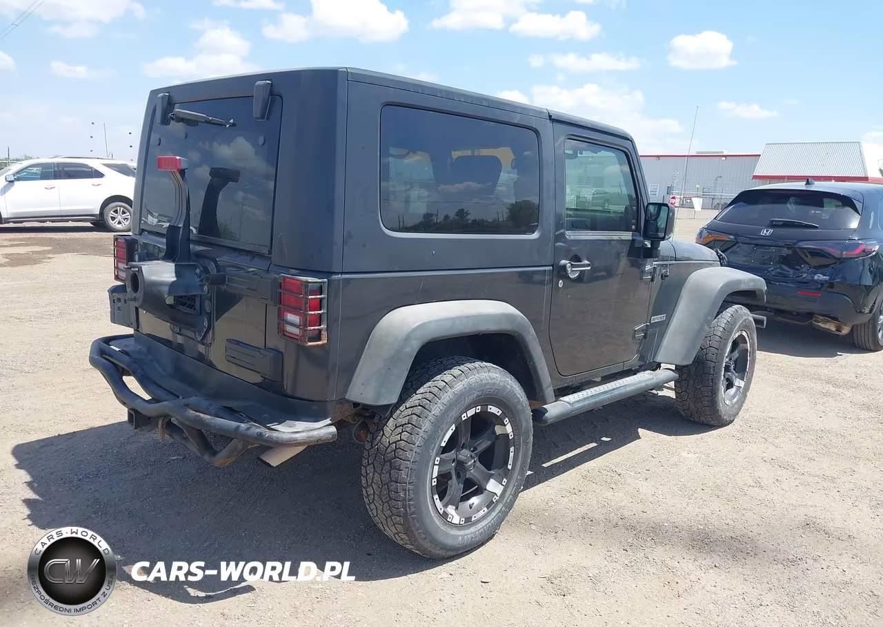 2010 Jeep Wrangler Sport VIN:1J4AA2D18AL125421 - 4