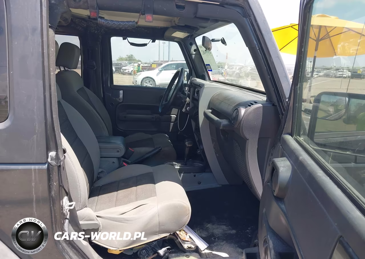 2010 Jeep Wrangler Sport VIN:1J4AA2D18AL125421 - 5