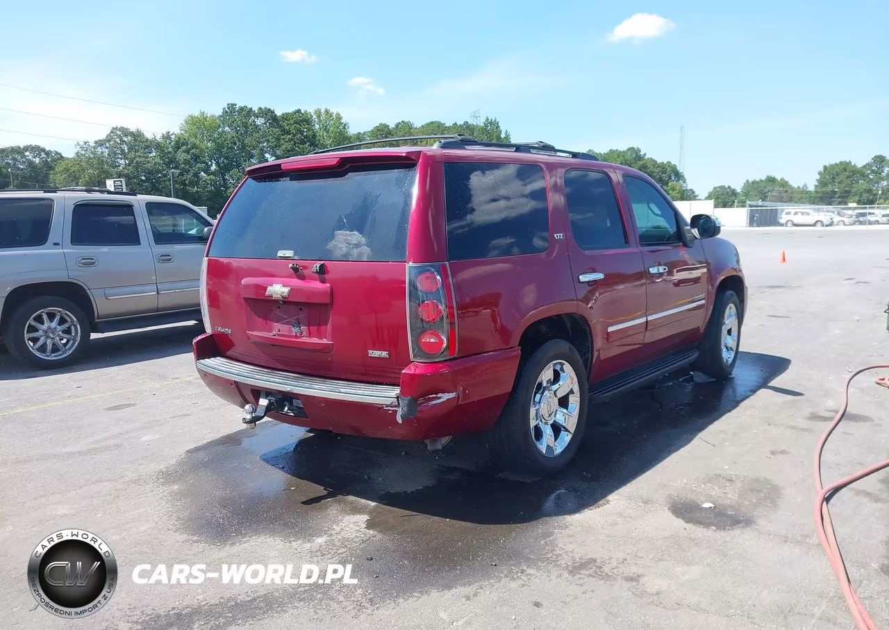 2009 Chevrolet Tahoe Ltz VIN:1GNFC330X9R132682 - 4