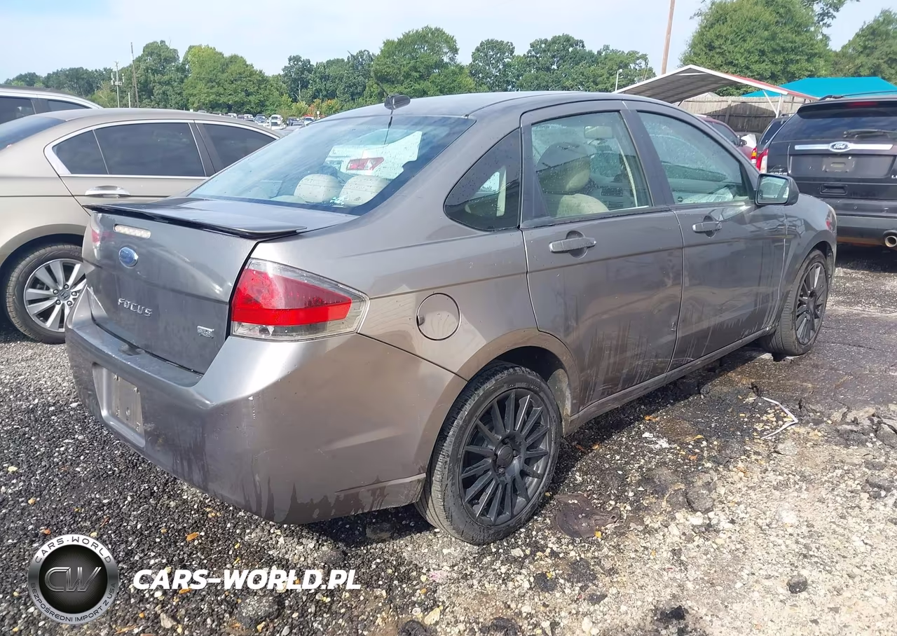2011 Ford Focus Ses VIN:1FAHP3GN3BW153740 - 4