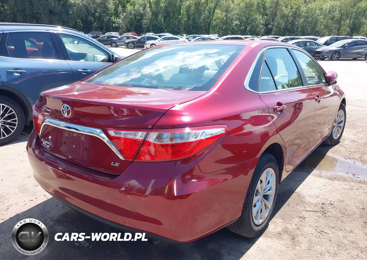 2017 Toyota Camry Le VIN:4T1BF1FK7HU695034 - 4