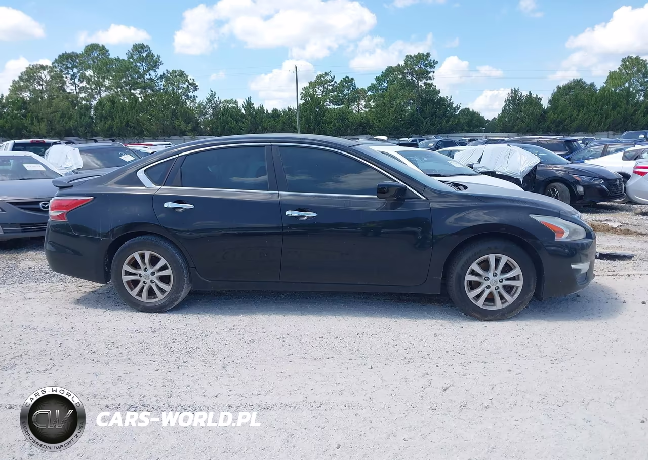 2014 Nissan Altima 2.5 S VIN:1N4AL3AP5EN364343 - 13