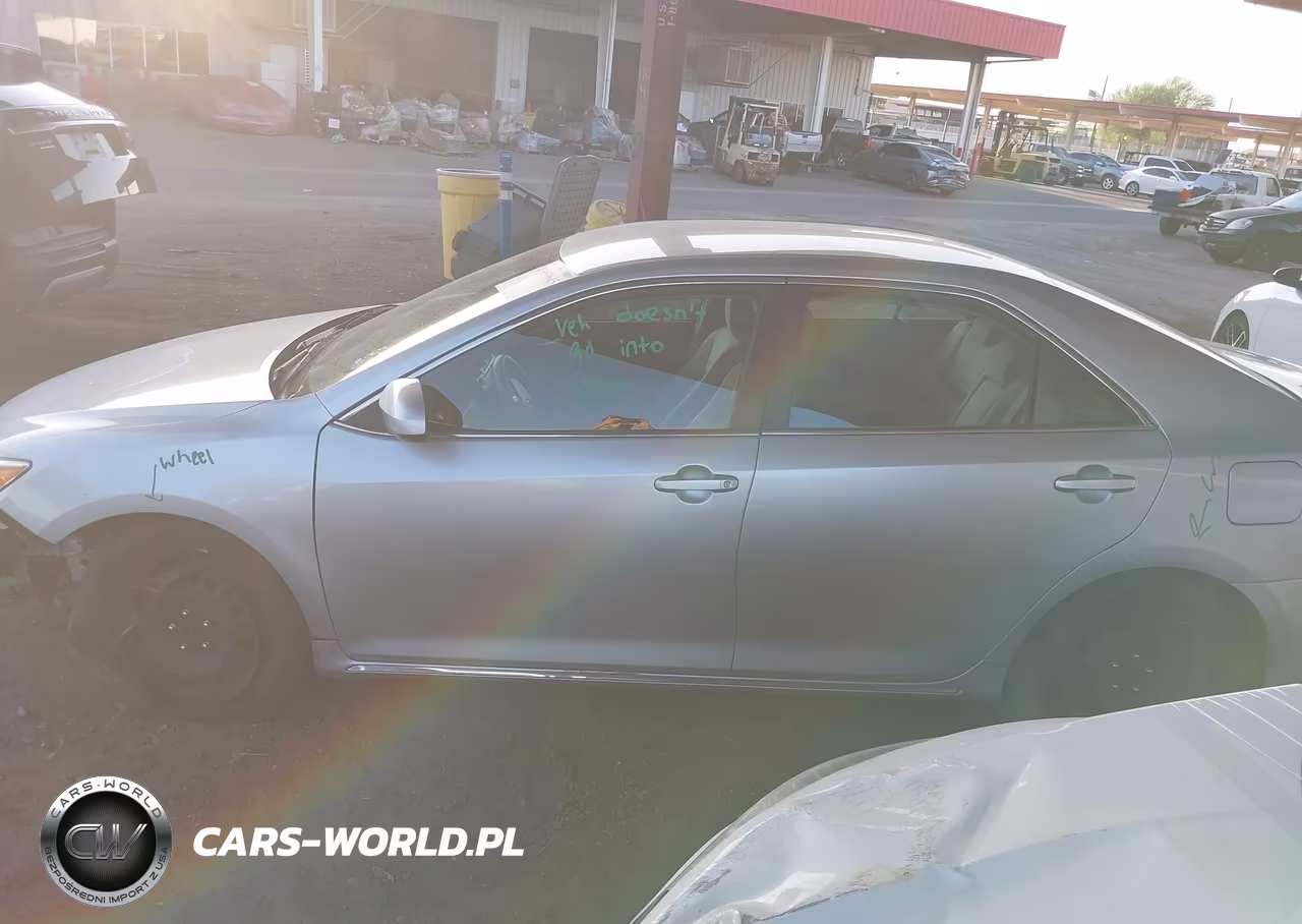 2014 Toyota Camry Le VIN:4T1BF1FK1EU407553 - 15