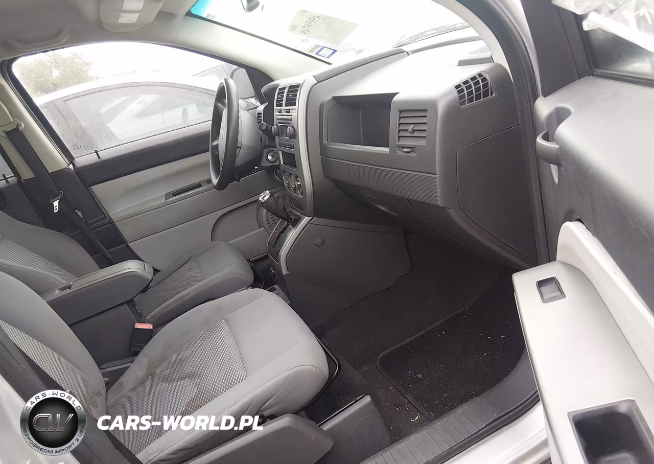 2007 Jeep Compass Sport VIN:1J8FT47W47D105929 - 5