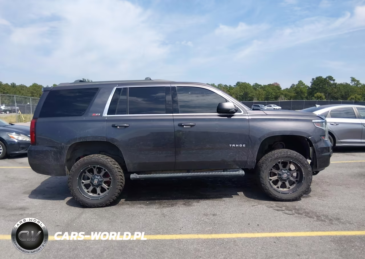 2017 Chevrolet Tahoe Lt VIN:1GNSKBKC5HR399752 - 13