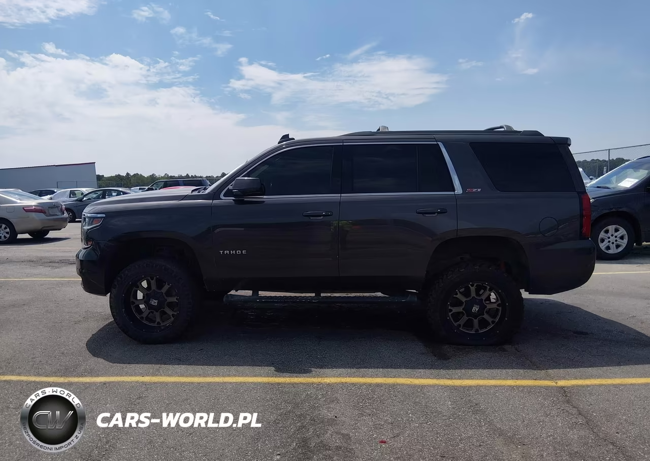 2017 Chevrolet Tahoe Lt VIN:1GNSKBKC5HR399752 - 14