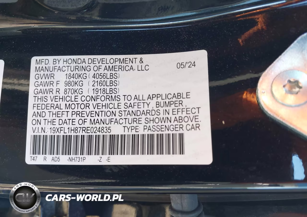 2024 Honda Civic Sport Touring VIN:19XFL1H87RE024835 - 9