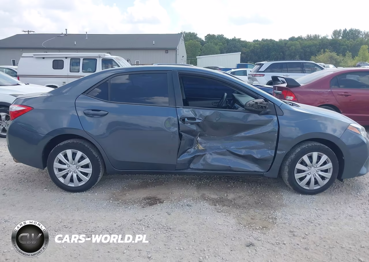 2015 Toyota Corolla Le VIN:5YFBURHE3FP263874 - 13