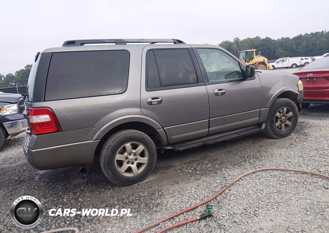 2010 Ford Expedition Xlt VIN:1FMJU1F52AEA99583 - 4